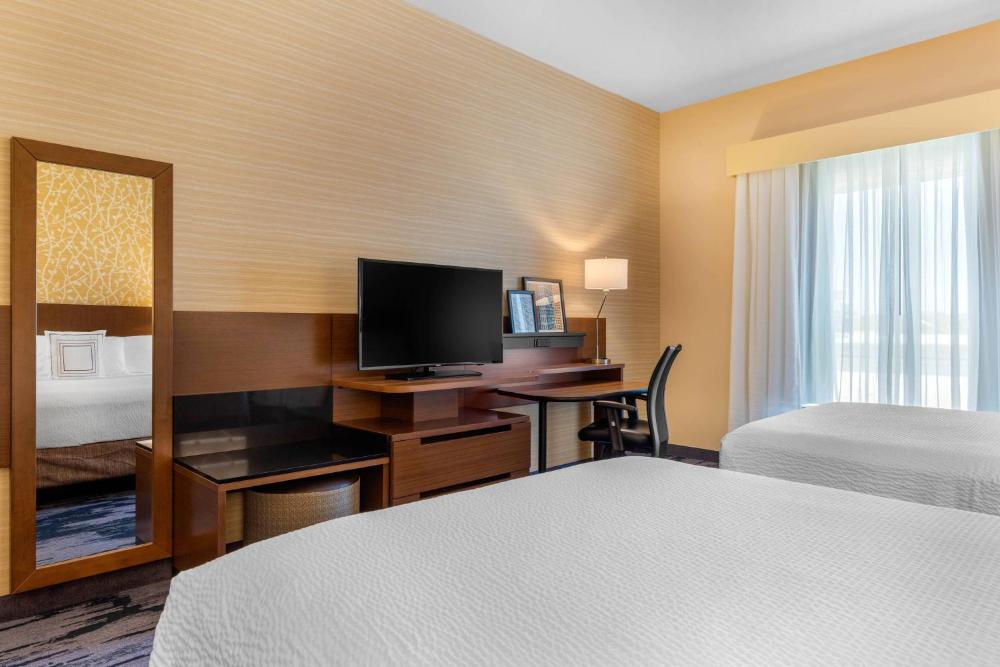 Double Queen Room interior